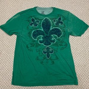 Vintage Daniel Cremieux T-Shirt.  Cool retro design size Large.